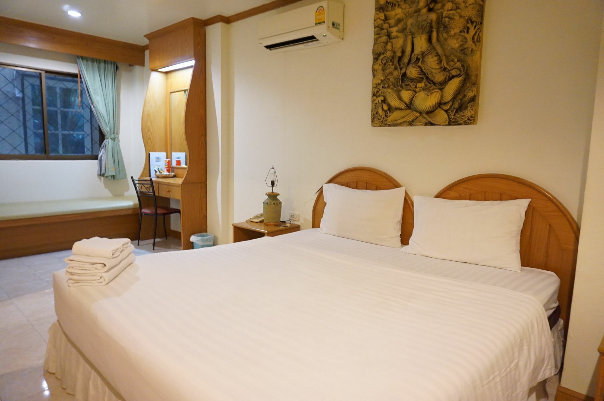 Andaman Sea Patong Hotel Exterior foto